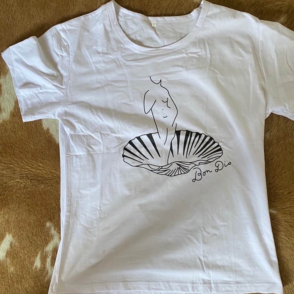 BRAND NEW NEVER WORN venus tee